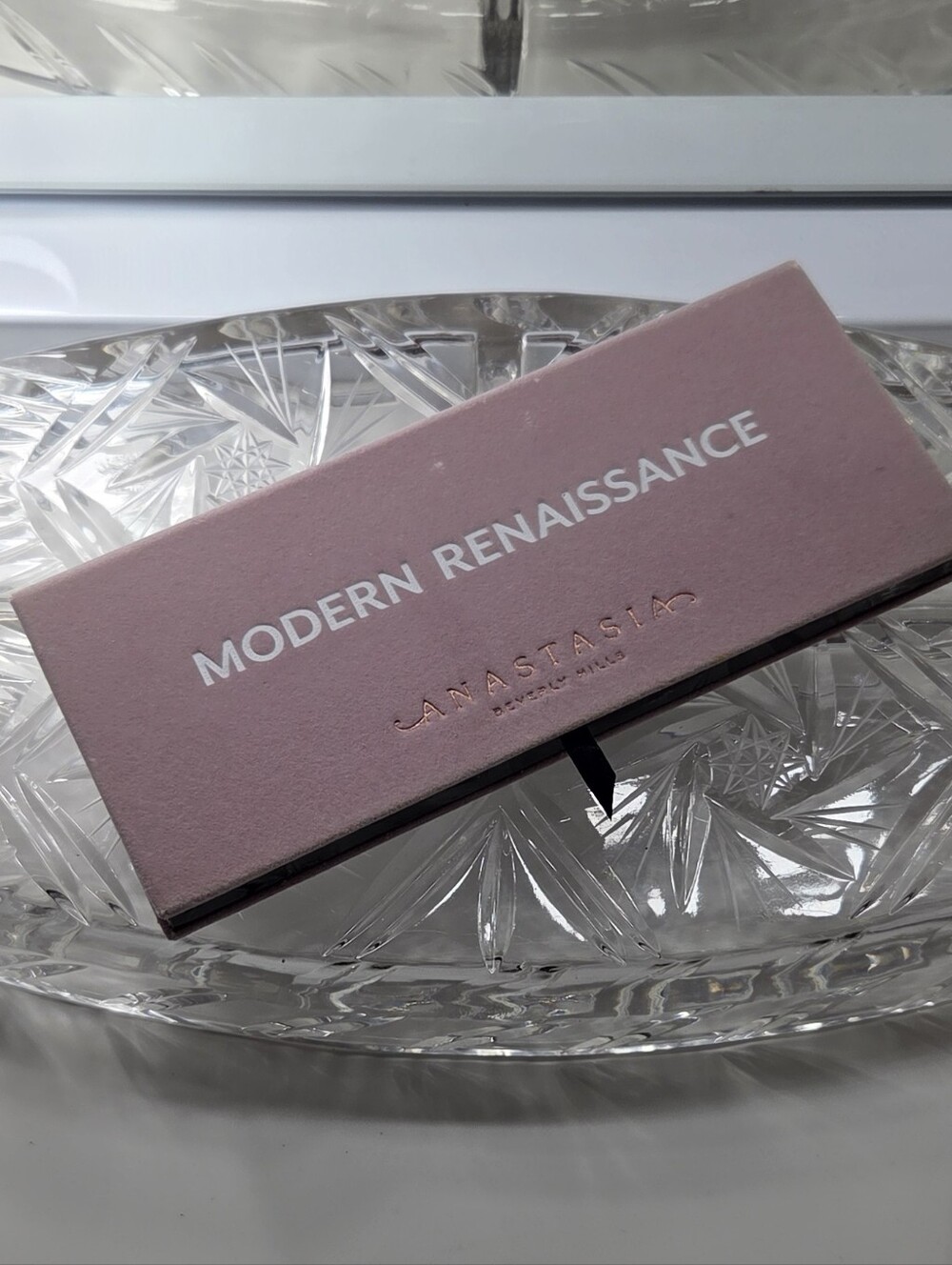 Anastasia Beverly Hills Modern Renaissance Eyeshadow Palette ABH 14 Shades